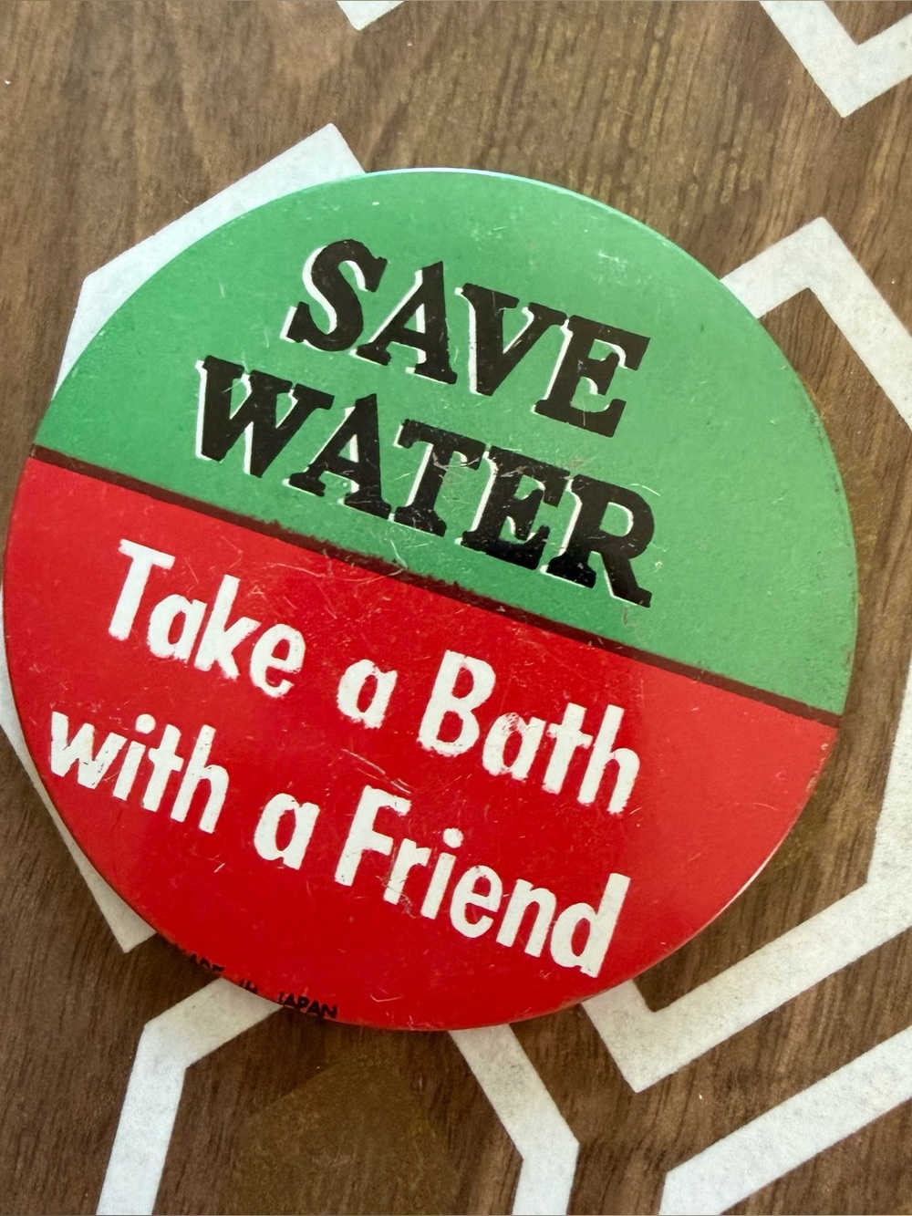 Save Water Red and Green Decorative Bath Sign